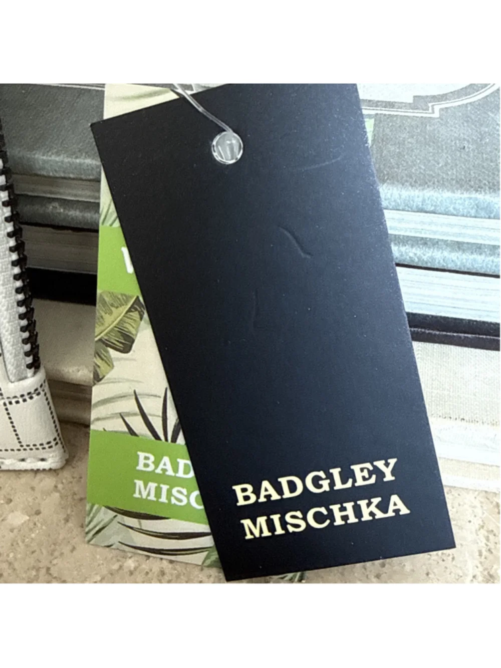 Badgley Mischka Multi Card Holder with Tab and Zippered Beige Compartment NEW